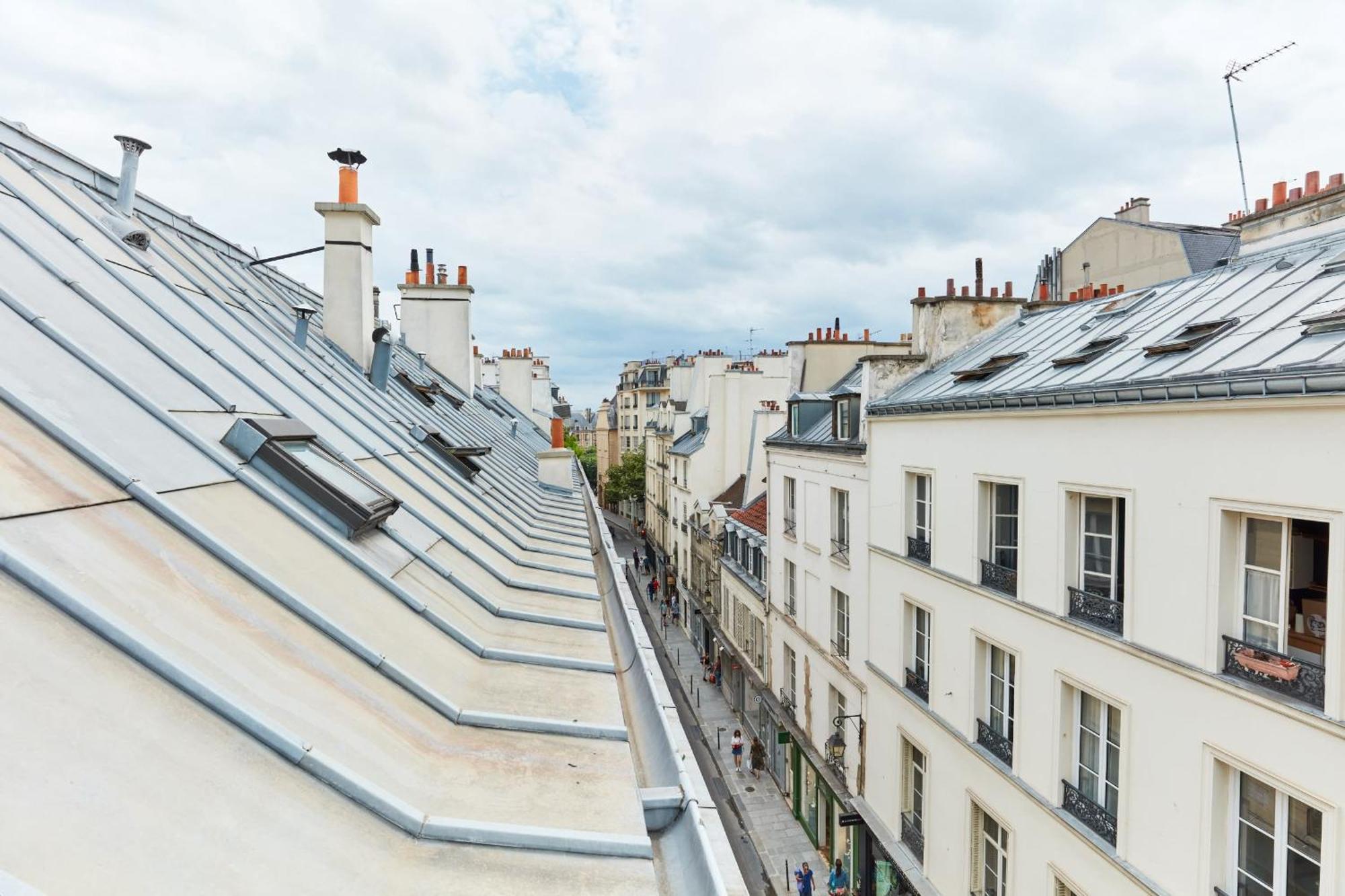 Place Des Vosges - 1Br With Balcony - Cityapartmentstay Paris Exterior photo